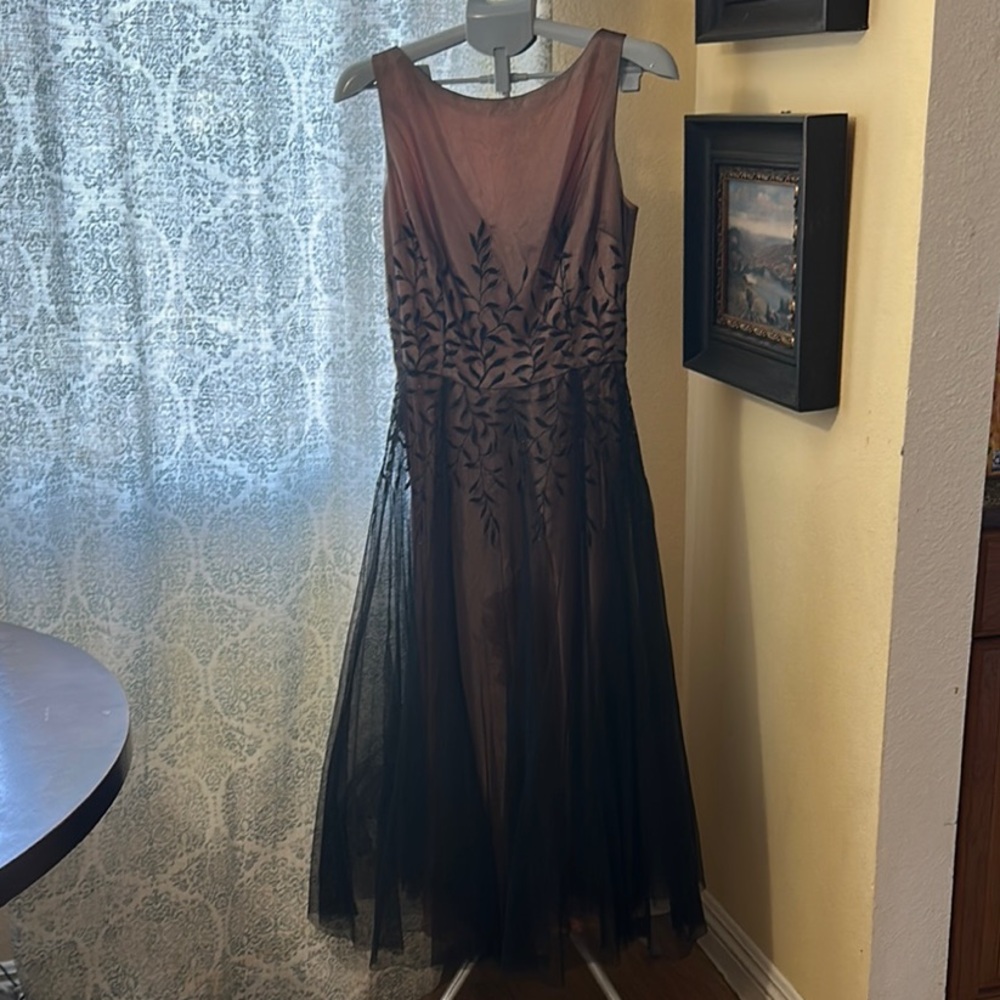 ABS Allen Schwartz Black V-Neck Sleeveless Fit and Flare Midi Dress